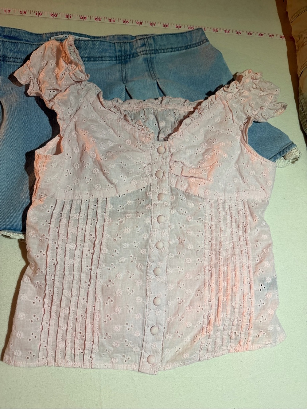 Ladies size L Pink Eyelet Ruffle Button-Front Top